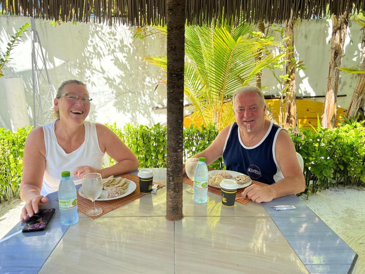 Отель Island Guest Maamendhoo Экстерьер фото