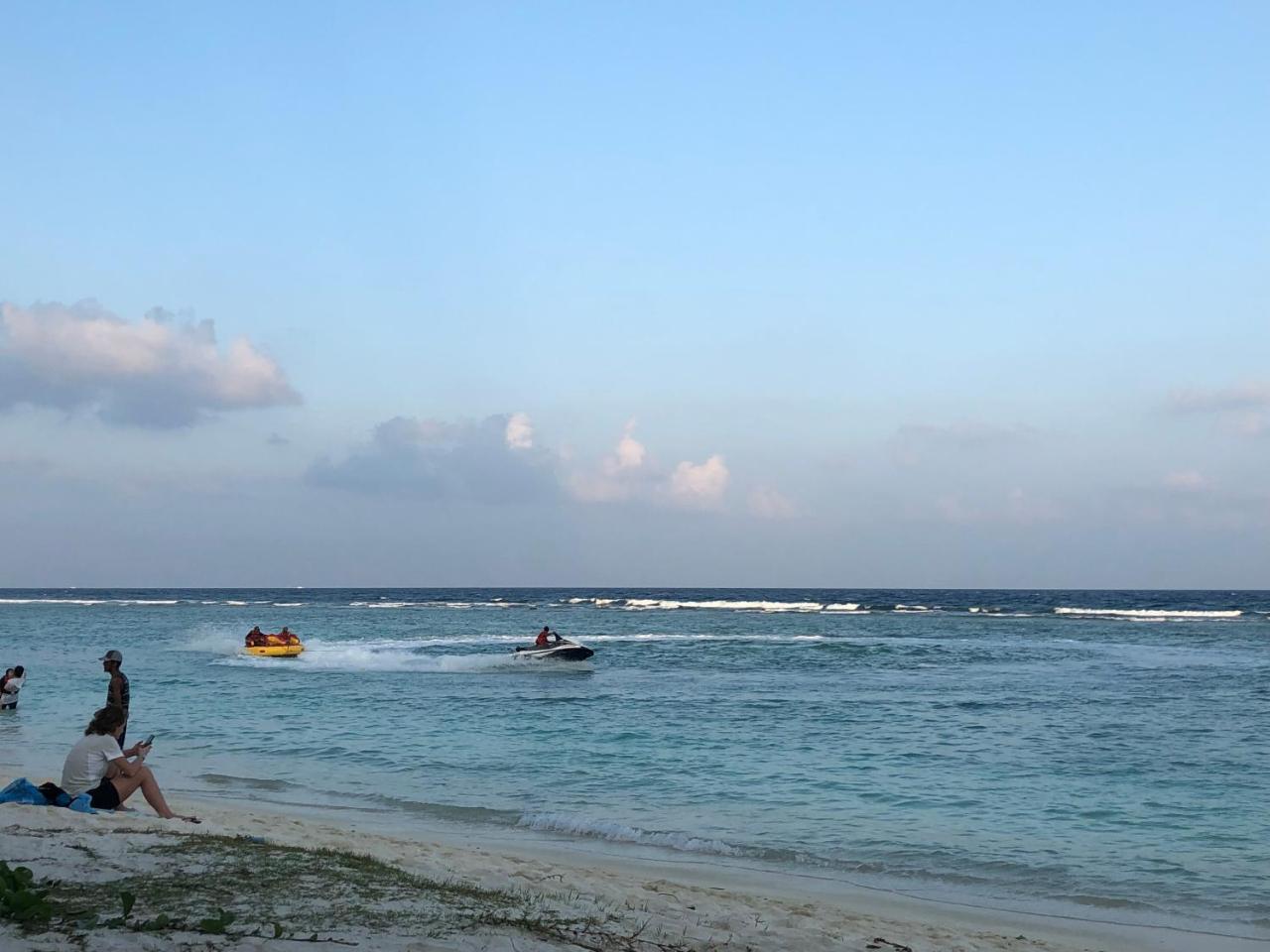 Отель Island Guest Maamendhoo Экстерьер фото